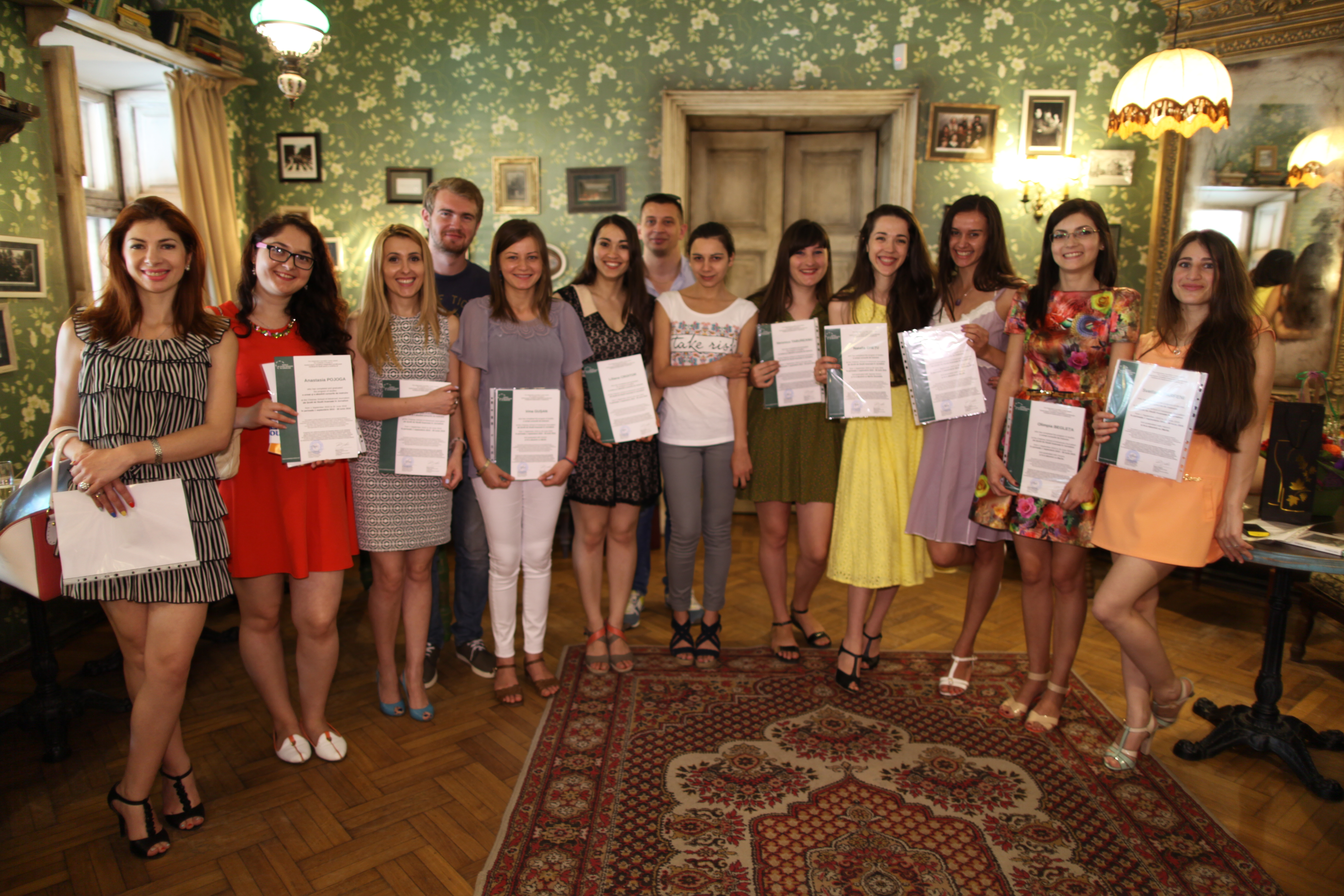 The students of the TENTH graduating class of the SAJ received their certificates of study