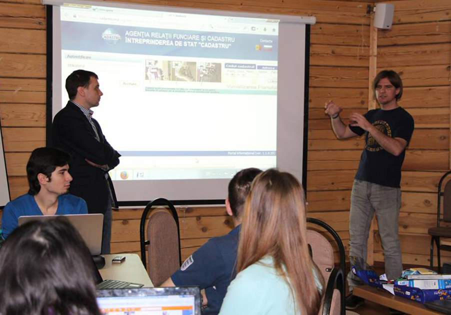 Students and Graduates of the Chisinau School of Advanced Journalisms Trained in Open Data Use